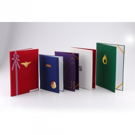 รับผลิตปกปริญญาบัตร - ภัทรการพิมพ์ - ปกกำมะหยี่ ประกาศนียบัตร